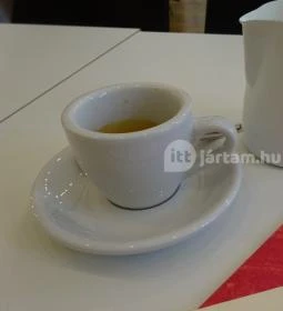 Flow Specialty Coffee Bar & Bistro