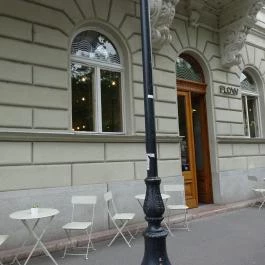 Flow Specialty Coffee Bar & Bistro Budapest - Külső kép