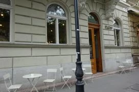 Flow Specialty Coffee Bar & Bistro Budapest