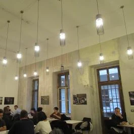 Flow Specialty Coffee Bar & Bistro Budapest - Belső