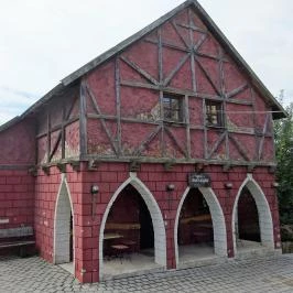 Fogadó a Fehér Hattyúhoz, Bikal - Külső kép