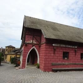 Fogadó a Fehér Hattyúhoz, Bikal - Külső kép