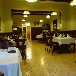 Öreg Prés Étterem Mór - Belső