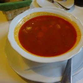 Öreg Prés Étterem Mór - Étel/ital