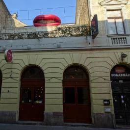 Instant- Fogas, Budapest - Külső kép