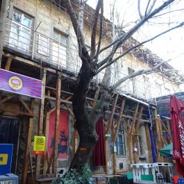 Instant- Fogas, Budapest - Külső kép