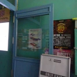 Instant- Fogas, Budapest - Belső