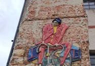 A Földből kitörő metrókocsi Csákberény