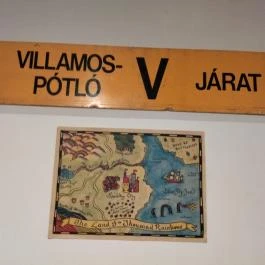 Fonódó Poharazó Budapest - Belső