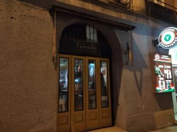 Fonódó Poharazó Budapest