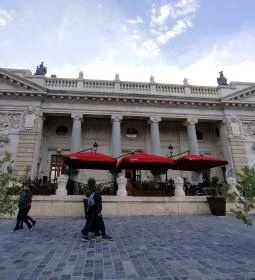 Főőrség Étterem & Kávéház