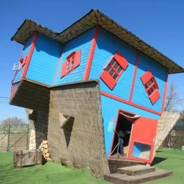 Fordított ház Hajdúszoboszló - Egyéb