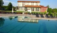 Forest Hills Biohotel & Golf Zirc - Medence/kert