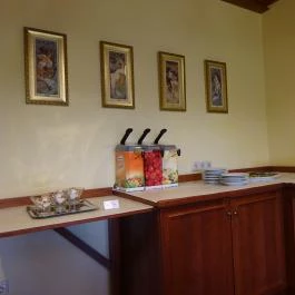 Forest Hills Hotel Étterme Zirc - Belső