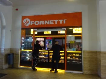 Fornetti Látványpékség - Vác Vasútállomás Vác