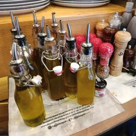 Forni di Napoli Budapest - Étel/ital