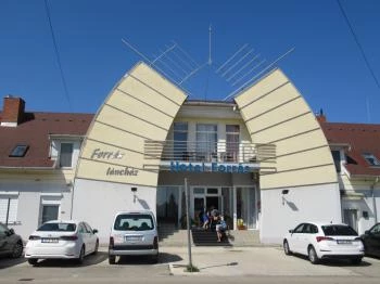 Forrás Hotel Komárom