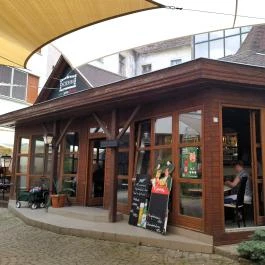 Fórum Pizzéria, Sopron - Külső kép