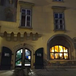 Fórum Pizzéria, Sopron - Külső kép