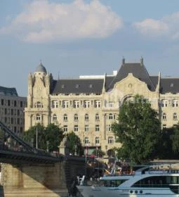 Kollázs Brasserie & Bar