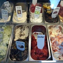 Fragola Angyalföld Cukrászda & Fagylaltozó Budapest - Étel/ital