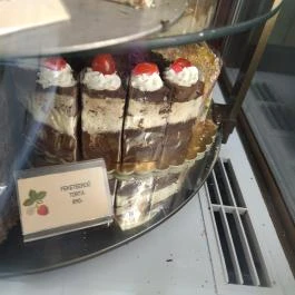 Fragola Angyalföld Cukrászda & Fagylaltozó Budapest - Étel/ital
