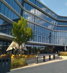 Fresh Corner - MOL Campus