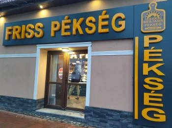 Friss Pékség Grill Gyros Nagymaros