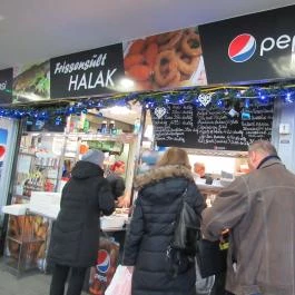 Frissensült Halak - Fehérvári úti Vásárcsarnok Budapest - Belső