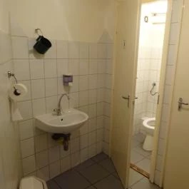 Frőhlich Kóser Cukrászda Budapest - Mosdó