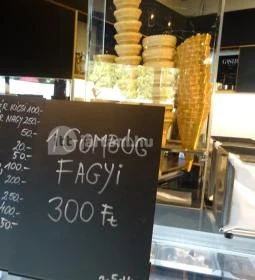 Füge Bolt & Kávézó