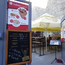 Füge Udvar Budapest - Külső kép