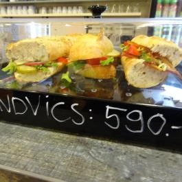 FUN Cafe - Aprópolisz Biatorbágy - Étel/ital