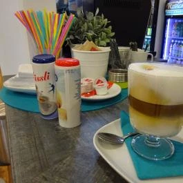 FUN Cafe - Aprópolisz Biatorbágy - Étel/ital