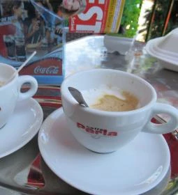 Füredi Finomságok Kávézó-Fagyizó