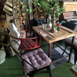 Fürge Páva Monor - Belső