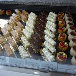 G&D Kézműves Cukrászda & Pékség Gyöngyös - Étel/ital