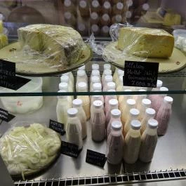 Gazduram Sajtboltja Hollókő - Étel/ital