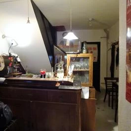 Gdansk Könyvesbolt & Büfé Budapest - Belső