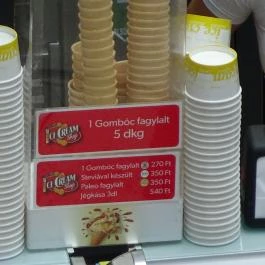 Gelato - Ice Cream Shop - Corvin Plaza Budapest - Étel/ital