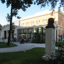 Geraldine – Auguszt Múzeumkert Budapest - Egyéb