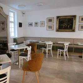 Geraldine – Auguszt Múzeumkert Budapest - Egyéb