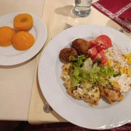 Geréby Kúria Hotel és Lovasudvar étterme Lajosmizse - Étel/ital
