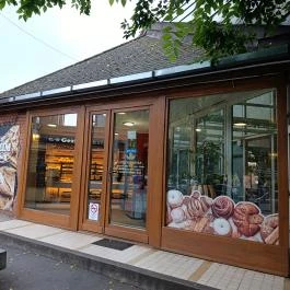 Gezim Pékség Cegléd - Külső kép