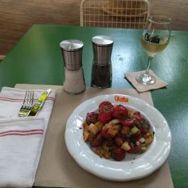 Giulia Budapest - Étel/ital