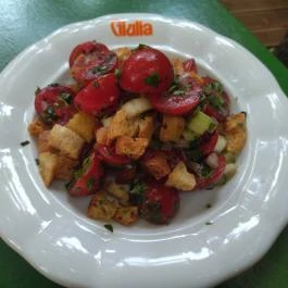 Giulia Budapest - Étel/ital