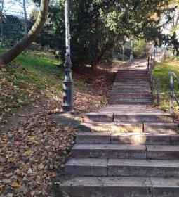 Glücklich Vilma lépcső