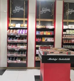 Stühmer Márkabolt, Cukrászda & Cremeria - Gobuda