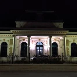 Gödöllői Királyi Váró, Gödöllő - Külső kép