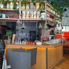 Goli Budapest - Belső